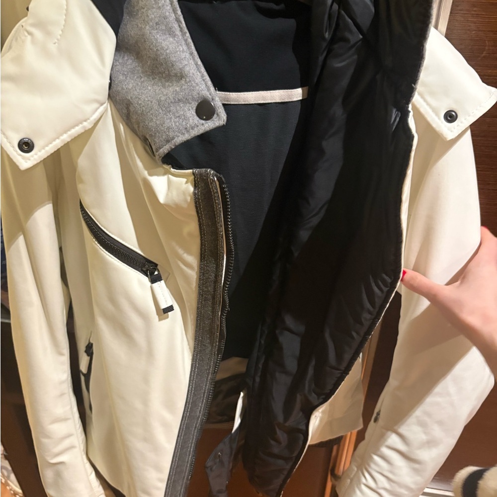 NWT stunning white ski jacket never worn very chic - Picture 9 of 15